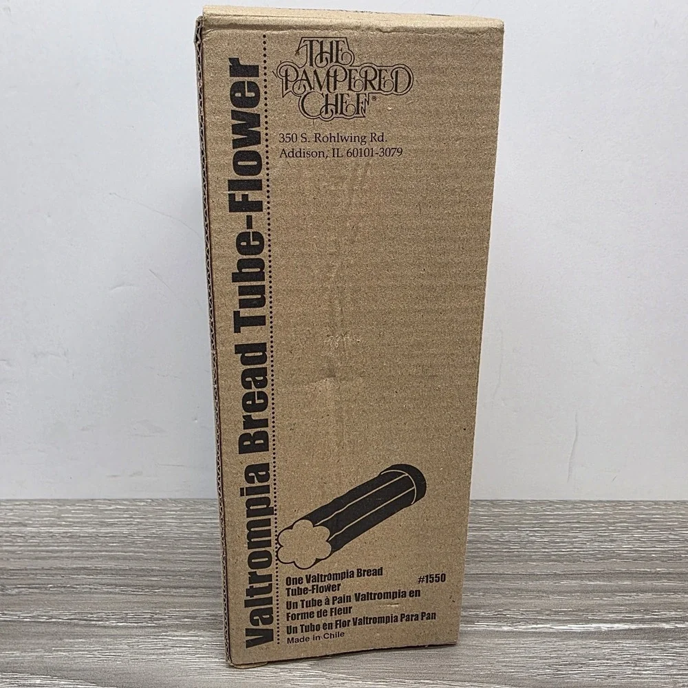 NEW! The Pampered Chef Valtrompia Bread Tube Flower #1550 Makes Beautiful Bread!